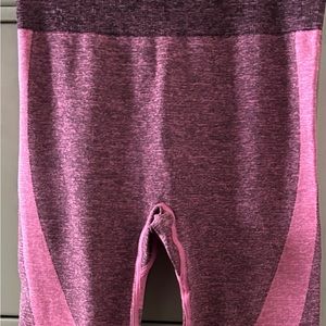 Pink Victoria Secret leggings new without tags